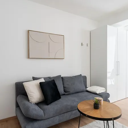 Apartment & Rennsporttreff Bei Spielberg *