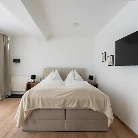 Apartment & Rennsporttreff Bei Spielberg